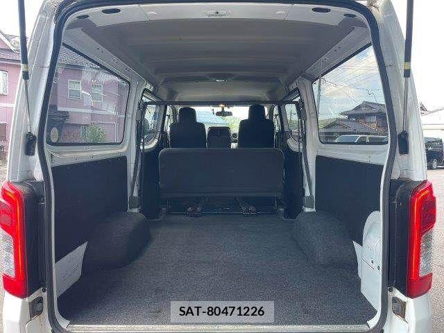 Nissan NV350 Caravan 2021-07 8628231-11