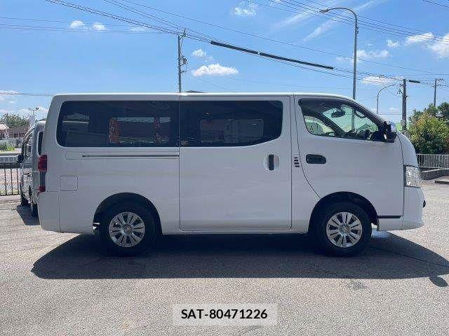 Nissan NV350 Caravan 2021-07 8628231-18