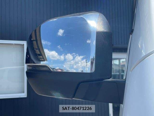 Nissan NV350 Caravan 2021-07 8628231-24