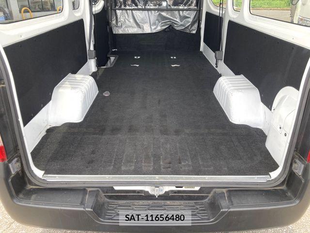 Nissan NV350 Caravan 2020-05 8628229-9
