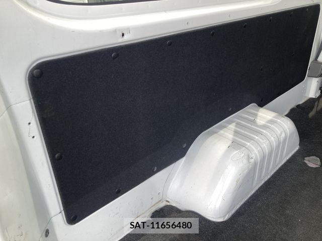 Nissan NV350 Caravan 2020-05 8628229-11