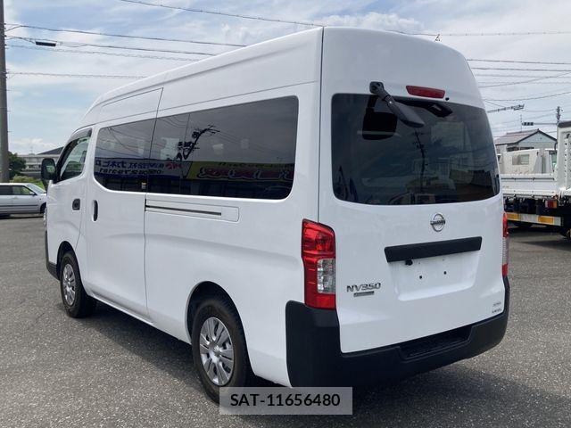 Nissan NV350 Caravan 2020-05 8628229-1