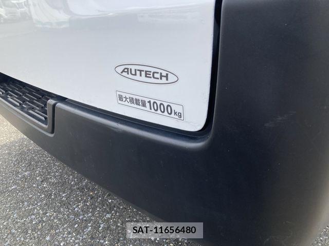 Nissan NV350 Caravan 2020-05 8628229-26