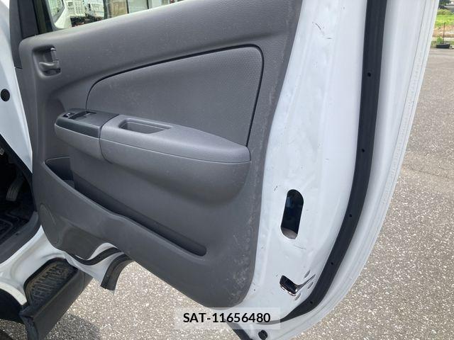 Nissan NV350 Caravan 2020-05 8628229-3