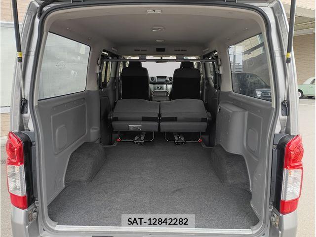 Nissan NV350 Caravan 2016-06 8660841-9