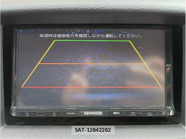 Nissan NV350 Caravan 2016-06 8660841-11