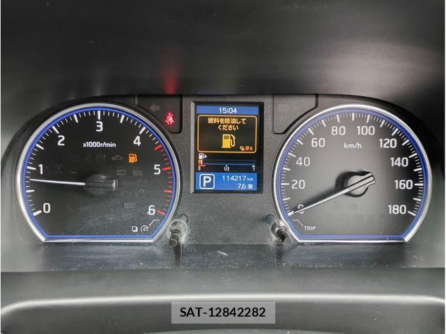 Nissan NV350 Caravan 2016-06 8660841-13