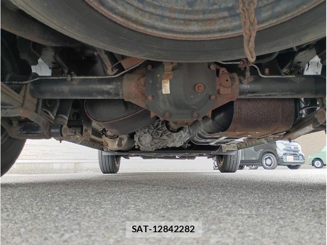 Nissan NV350 Caravan 2016-06 8660841-20
