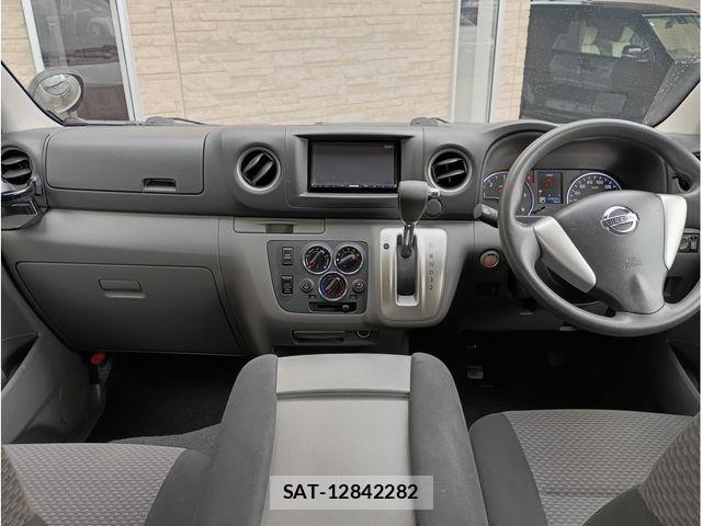 Nissan NV350 Caravan 2016-06 8660841-4