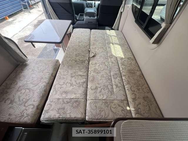 Nissan NV350 Caravan 2014-12 8660840-11