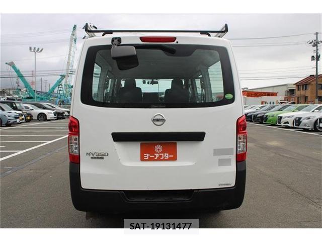 Nissan NV350 Caravan 2020-08 8666697-11