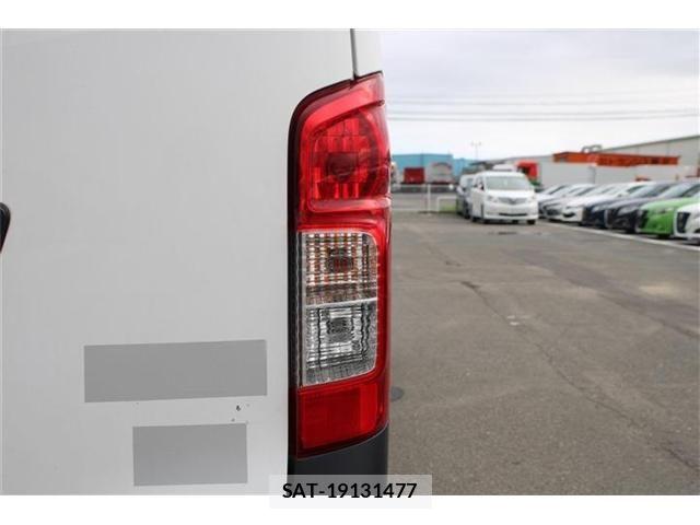 Nissan NV350 Caravan 2020-08 8666697-17