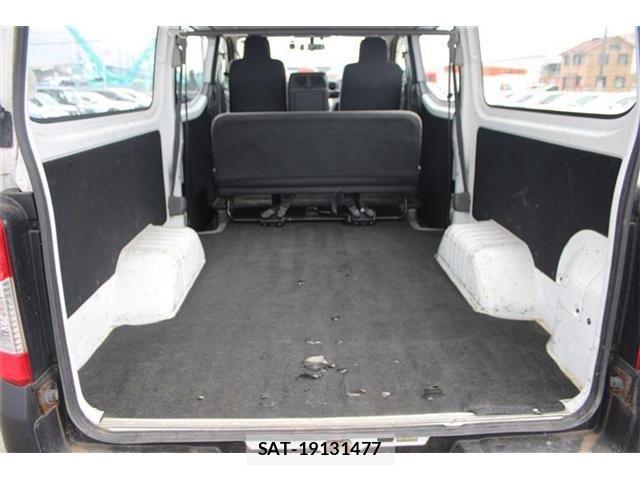Nissan NV350 Caravan 2020-08 8666697-20