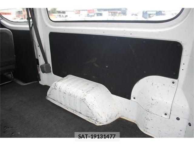 Nissan NV350 Caravan 2020-08 8666697-22