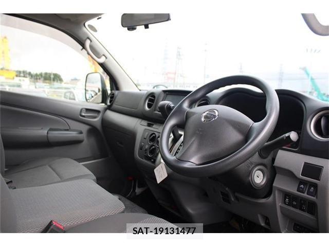 Nissan NV350 Caravan 2020-08 8666697-27
