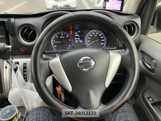 Nissan NV350 Caravan 2017-01 8660843-14