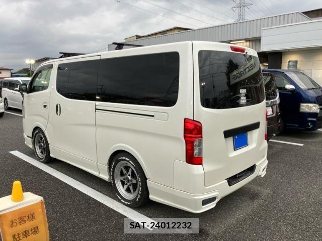 Nissan NV350 Caravan 2017-01 8660843-2