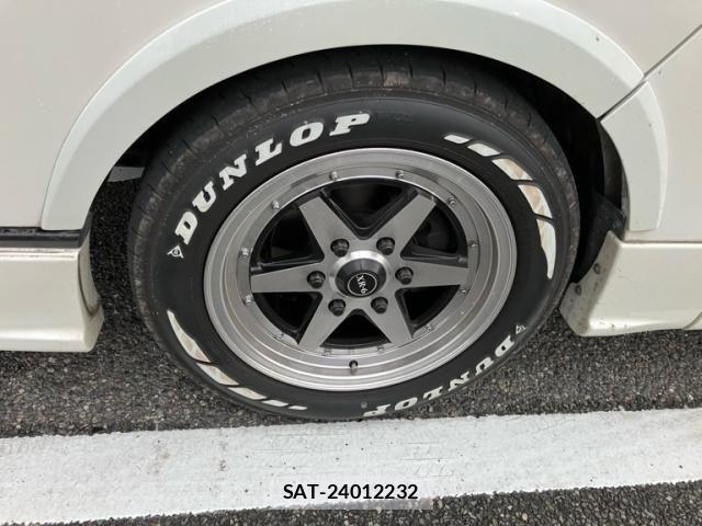 Nissan NV350 Caravan 2017-01 8660843-5