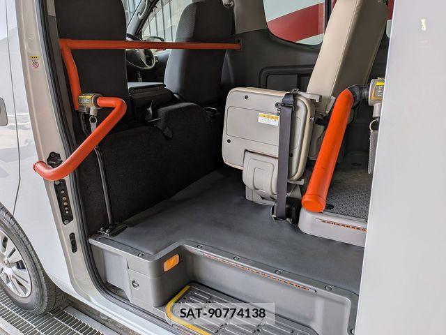 Nissan NV350 Caravan 2020-03 8660842-15