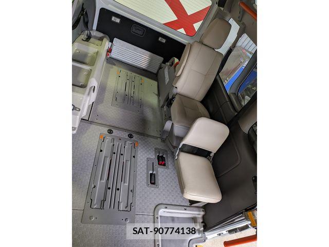 Nissan NV350 Caravan 2020-03 8660842-17