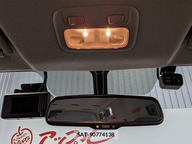 Nissan NV350 Caravan 2020-03 8660842-23