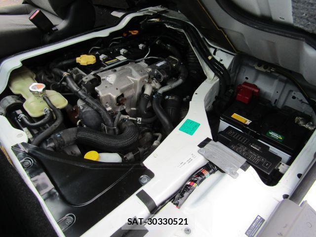 Nissan NV350 Caravan 2014-09 8660844-16