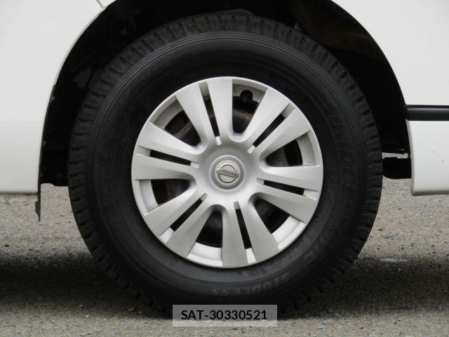 Nissan NV350 Caravan 2014-09 8660844-17