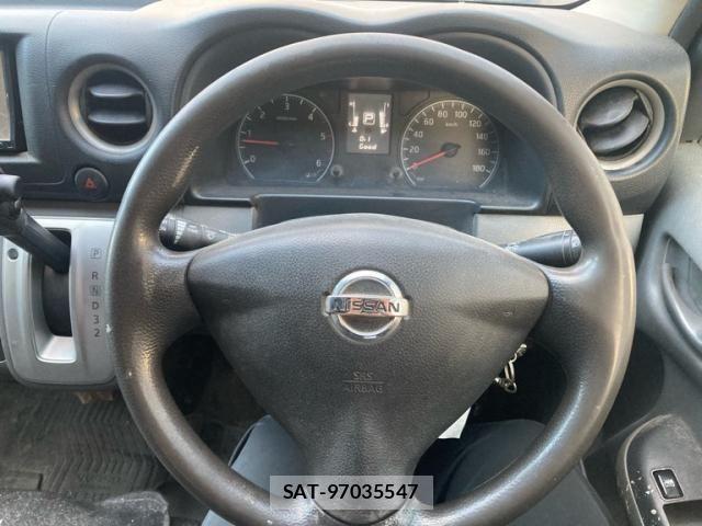 Nissan NV350 Caravan 2012-10 8686227-12