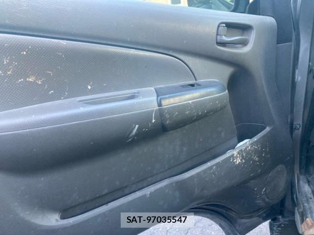 Nissan NV350 Caravan 2012-10 8686227-17