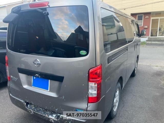 Nissan NV350 Caravan 2012-10 8686227-4