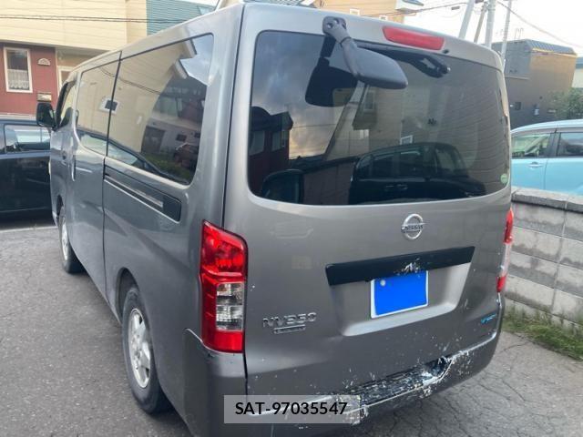 Nissan NV350 Caravan 2012-10 8686227-5