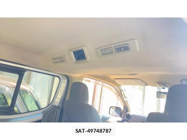 Nissan NV350 Caravan 2013-02 8744993-17