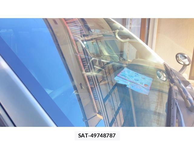 Nissan NV350 Caravan 2013-02 8744993-19