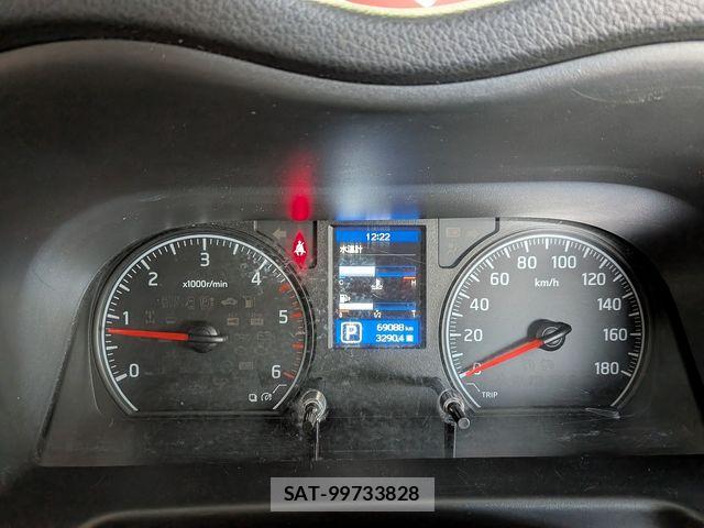 Nissan NV350 Caravan 2020-03 8744991-18