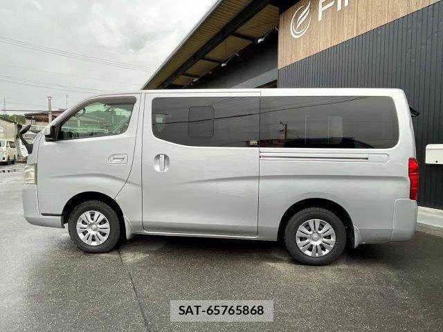 Nissan NV350 Caravan 2013-05 8744992-19