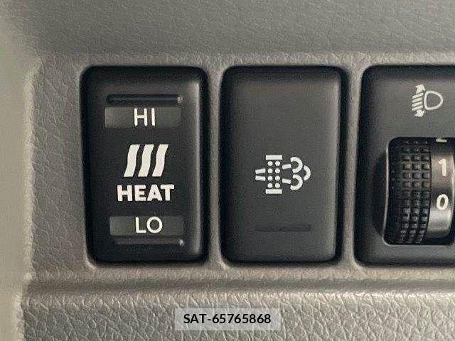 Nissan NV350 Caravan 2013-05 8744992-4