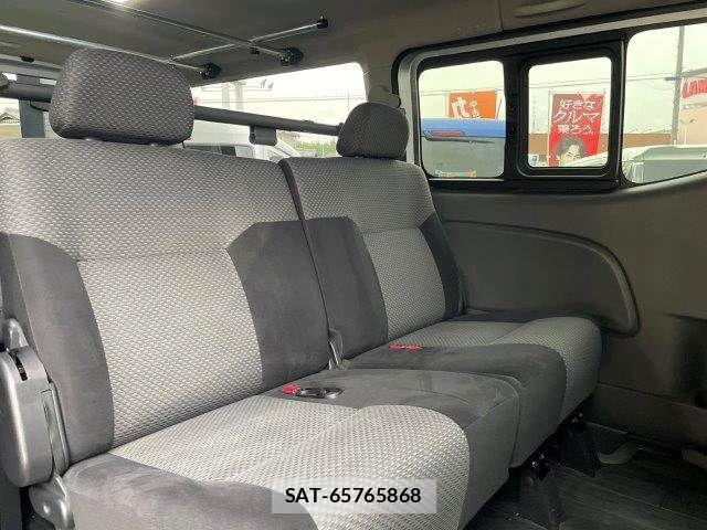 Nissan NV350 Caravan 2013-05 8744992-7