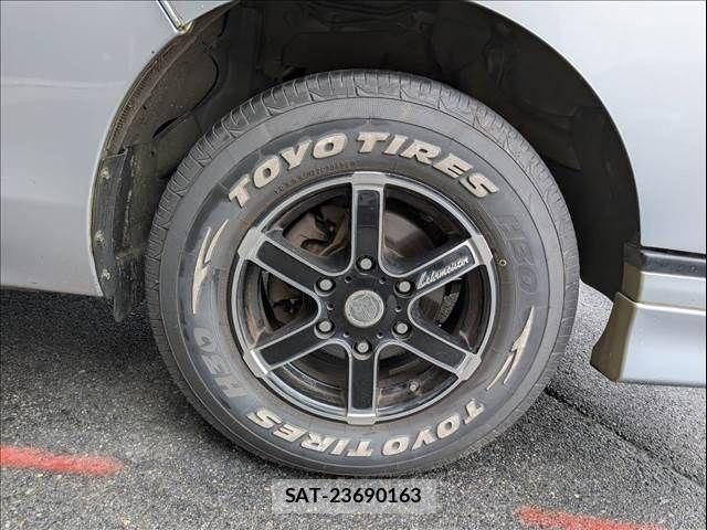 Nissan NV350 Caravan 2012-09 8783070-13