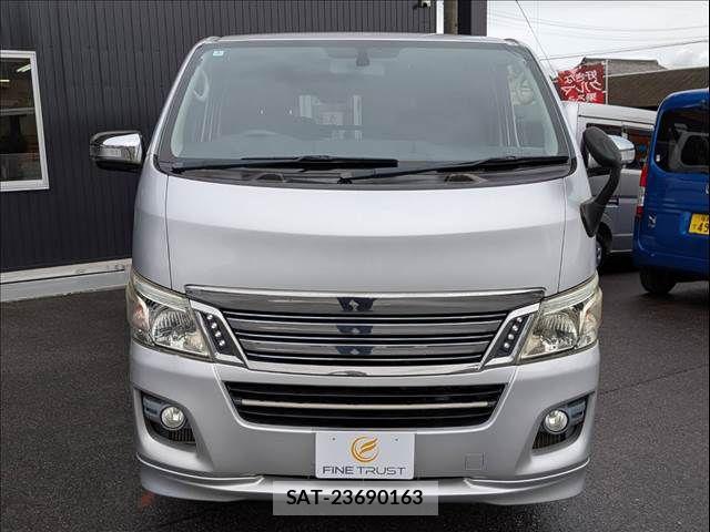 Nissan NV350 Caravan 2012-09 8783070-14