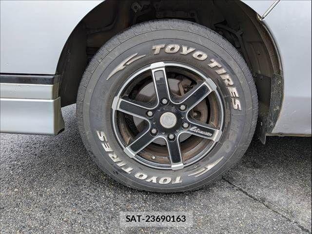 Nissan NV350 Caravan 2012-09 8783070-29