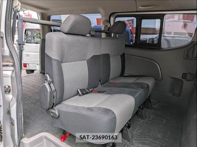 Nissan NV350 Caravan 2012-09 8783070-8