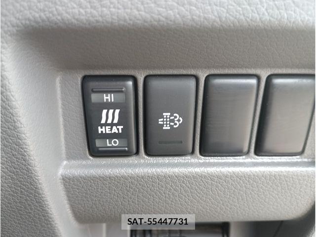 Nissan NV350 Caravan 2013-03 8797022-10