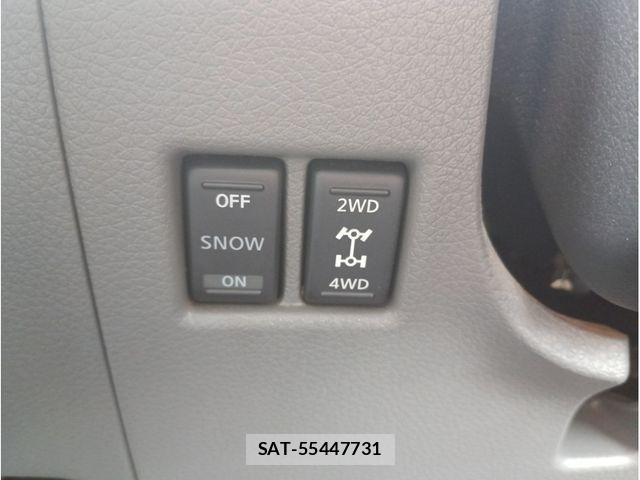 Nissan NV350 Caravan 2013-03 8797022-13