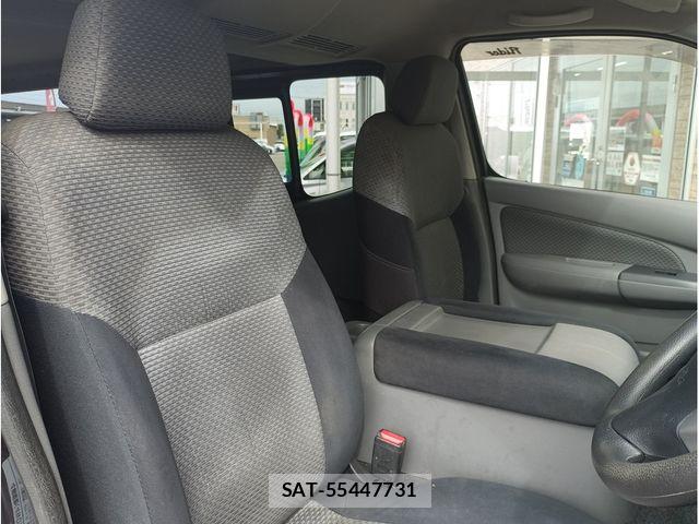Nissan NV350 Caravan 2013-03 8797022-1