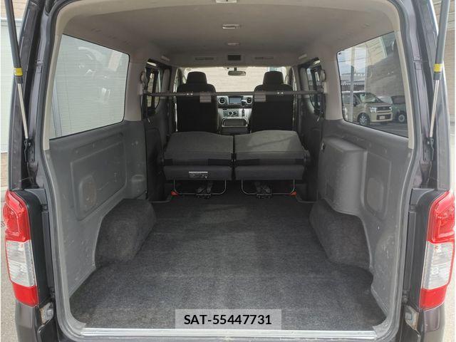 Nissan NV350 Caravan 2013-03 8797022-3