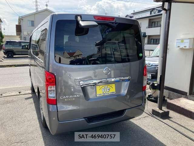 Nissan NV350 Caravan 2020-07 8797021-12