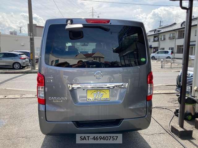 Nissan NV350 Caravan 2020-07 8797021-13