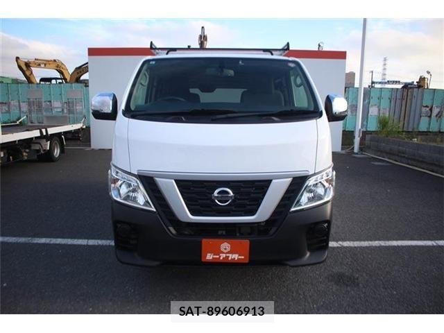 Nissan NV350 Caravan 2021-06 8830931-9
