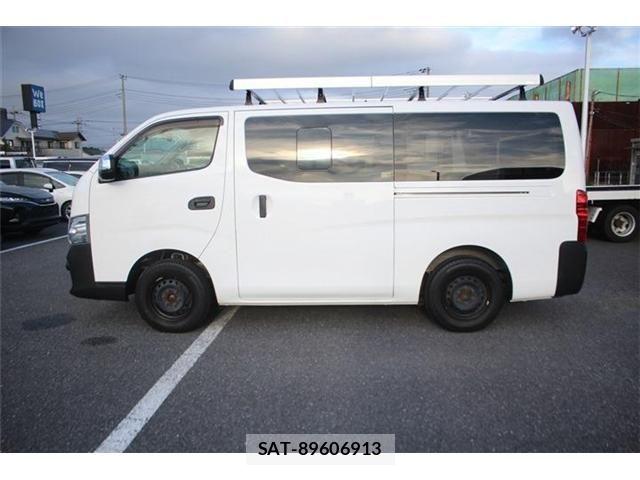 Nissan NV350 Caravan 2021-06 8830931-11