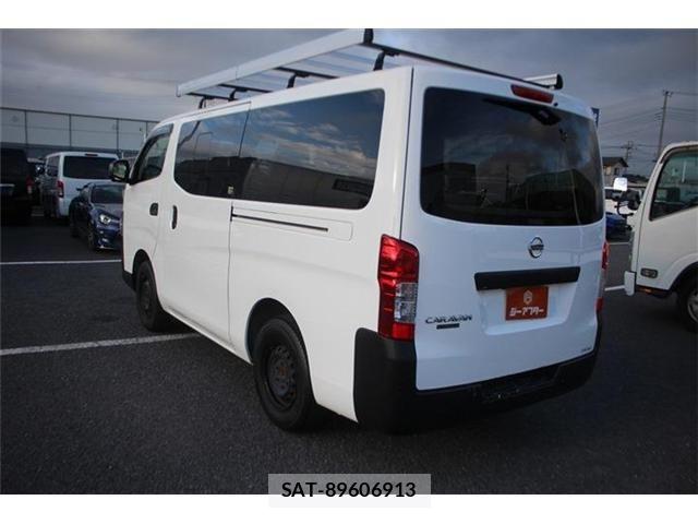 Nissan NV350 Caravan 2021-06 8830931-12